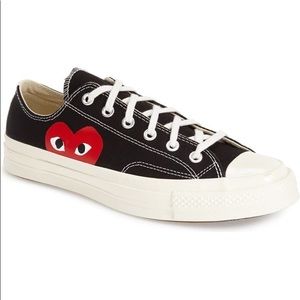 Comme des garçon play black converse